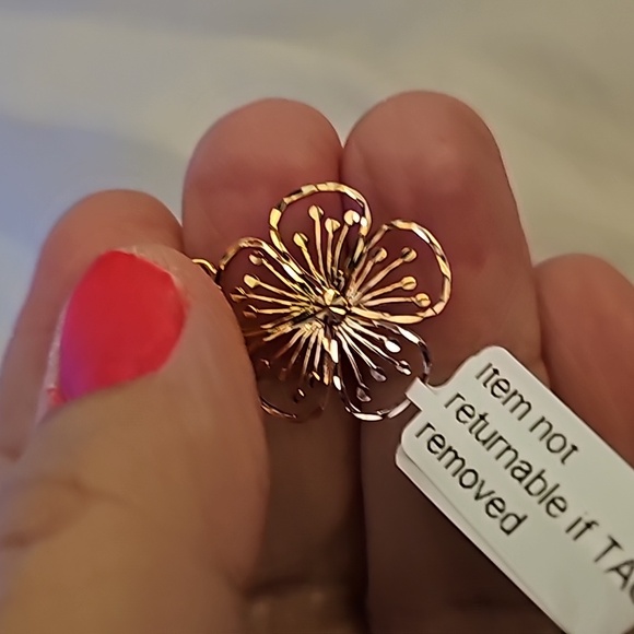 2.5 cm long, Diamond Cut 14K Tri-Color gold flower pendant, 2cm wide, NWT! - Picture 8 of 8